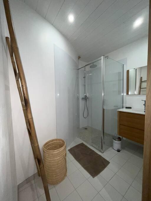 Loue Ancien Moulin A Vent Avec Piscine Et Jacuzzi Villa Neuvy-Bouin ภายนอก รูปภาพ